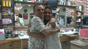 Mahalle Berberinden Yürek Isıtan Vefa