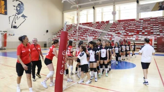Eskişehir'de Düzenlenen 7. Türkiye Voleybol Şampiyonası Tamamlandı