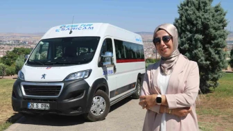 Kadın servis şoförü Münevver Canavar, azmiyle hayallerini gerçekleştirdi
