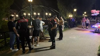 Eskişehir'de Polis Ekiplerinden Park ve Bahçelerde Huzur Uygulaması