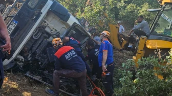 Beton mikseri şarampole devrildi: 1 yaralı