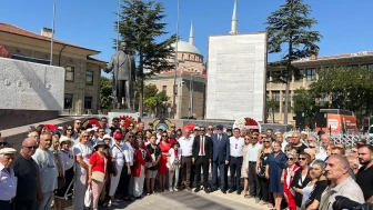 CHP Eskişehir İl Başkanı Talat Yalaz, 30 Ağustos Zafer Bayramı'nda Bağımsızlık ve Demokrasi Vurgusu Yaptı