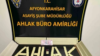 Afyonkarahisar'da polis operasyonunda 27 şüpheli yakalandı, suç unsurları ele geçirildi