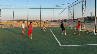 Mahmudiye’de GSB Spor Okulları’nın Futbol Antrenmanları Tüm Hızıyla Sürüyor
