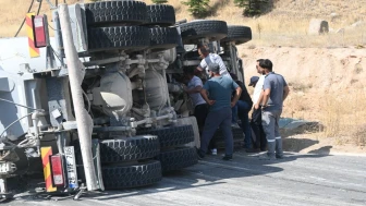 Eskişehir’de Beton Mikseri Devrildi: 1 Yaralı