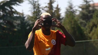 Eskişehir’de amatör futbolcunun Osimhen’e benzerliği dikkat çekiyor
