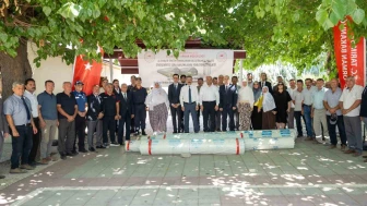 Eskişehir Valisi Aksoy, Mihalgazi’de Sera Naylonu Dağıtım Törenine Katıldı
