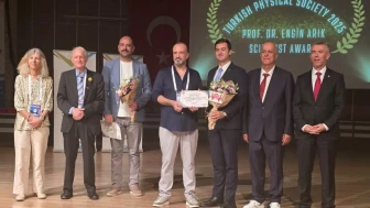 ESOGÜ’lü Akademisyene Türk Fizik Derneği’nden Prestijli Bilim Ödülü