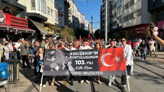 Tepebaşı Belediyesi’nden Eskişehir’in Kurtuluşunun 103. Yılına Özel Kortej