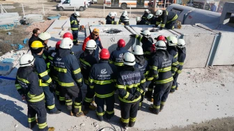 Eskişehir İtfaiyesi 2025’in İlk 9 Ayında 2 Bine Yakın Olaya Müdahale Etti