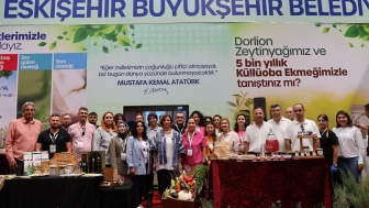 Başkan Ünlüce Eskişehir 6. Tarım Fuarı’nı ziyaret etti