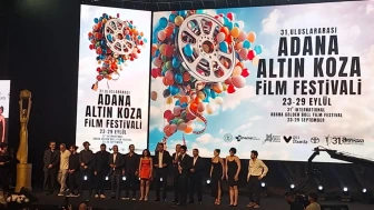 Altın Koza Film Festivali'nde Onur Ödülleri Sahiplerini Buldu Mehmet Aslantuğ ve Meral Orhonsay’a anlamlı ödül