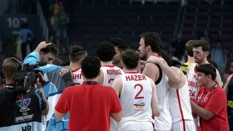 Türkiye-Almanya basketbol maçı izleme yerleri! Ankara, İzmir ve Bursa dev ekranlar nerede?