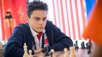 Satranç şampiyonu Ediz Gürel kimdir?