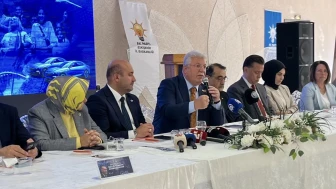 Akbaşoğlu: “Biz hizmet siyaseti yaparken CHP kavga, kriz ve kaosla anılıyor”