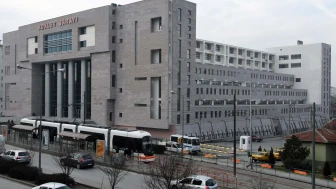 Eskişehir’de Tutuklu Şahıs Adliyeden Firar Etti