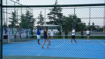 Batıkent Açık Tenis Kortlarında Serbest Kullanım Saatleri Uzatıldı