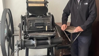 Sivrihisar’da Yıllara Meydan Okuyan Matbaa Baskı Makinesi