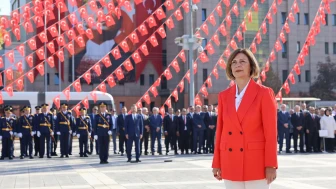 Ünlüce’den kurtuluş mesajı: Eskişehir Cumhuriyet’in en güzel eseridir