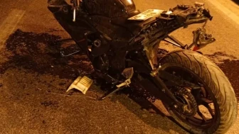 Eskişehir’de Motosiklet ile Otomobil Çarpıştı