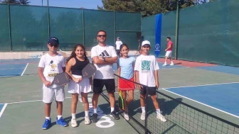 Eskişehir’de "Pickleball" Coşkusu: Nedir, Nasıl Oynanır?