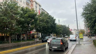 Eskişehirliler Yağmura Hazırlıksız Yakalandı