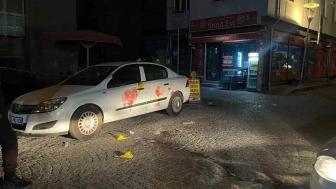 "Yan Bakma" Kavgasında Kurye Bıçaklandı