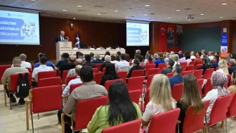 29 Şehir, 65 Uzman: Anadolu Üniversitesi’nde İnsan Kaynakları Çalıştayı