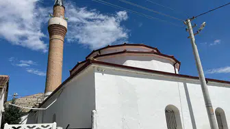 Eskişehir’de 8 Asırlık Büğdüz Camii Dikkat Çekiyor