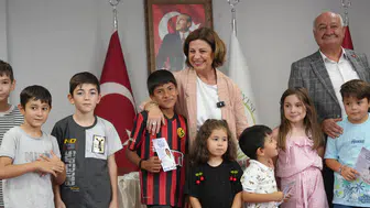Başkan Ünlüce'den Öğrencilere Kırtasiye Desteği