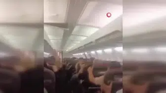 İran’da yolcu uçağında tavan çöktü