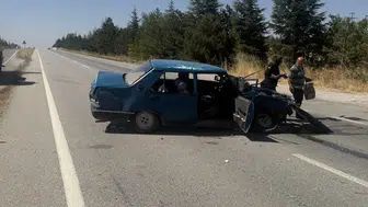 Eskişehir’de iki otomobil çarpıştı: 1’i bebek 6 kişi yaralandı