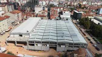 Kurtuluş Kapalı Pazar Yeri’nde çalışmalar hızlandı