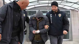 Üvey babasını öldüren sanık: “Annem için araya girdim”