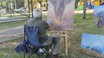 Sergileri Gezerek Ressam Oldu: 73 Yaşında Resim Yapıyor