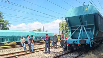 Eskişehir’de vagona çıkan çocuk ve babası akıma kapıldı