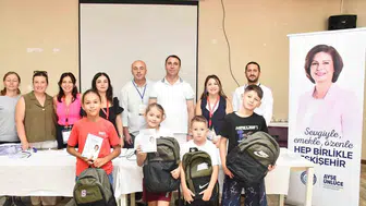 Büyükşehir’den Beylikova’daki Öğrencilere Kırtasiye Desteği
