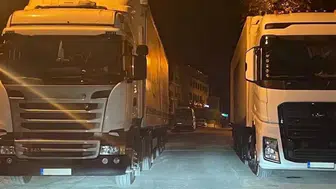 Eskişehir’de Yan Yana Park Eden 2 Tır Trafiği Kilitledi