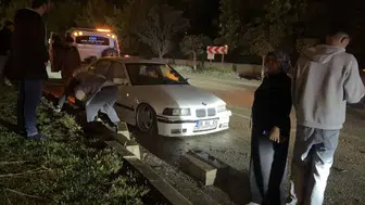 Eskişehir’de Kaygan Yolda Kontrolden Çıkan Araç Karşı Şeride Geçti
