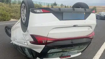 Sivrihisar’da iki otomobil çarpıştı: Biri takla attı