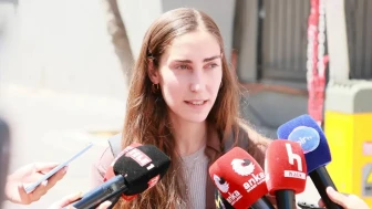 Defne Soyer Kimdir, Babası Kim?