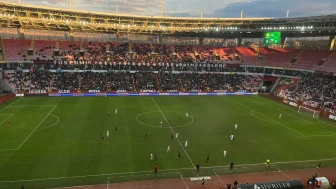 Eskişehir’de İlk 45 Dakika Tamamlandı: Penaltı Kaçtı, Skor Değişmedi