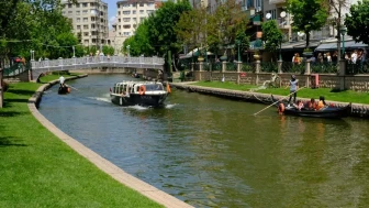 Eskişehir’de Kış Ortasında Bahar Havası Etkili Oluyor