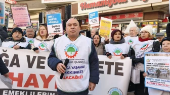 Emeklilerden İktidara Çağrı: “Seyyanen 20 Bin Lira Zam İstiyoruz”