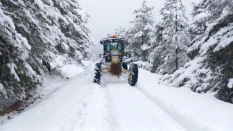 Büyükşehirden Karla Mücadelede Aralıksız Mesai