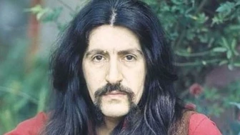 Barış Manço neden saç uzattı? Sır muhafızı Barış Manço ne anlatıyor? Barış Manço'nun karısı kiminle aldattı? Barış Manço'nun vasiyeti nedir?