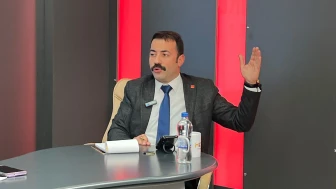 CHP İl Başkanı Yalaz: "Halkın Oyuyla Seçilip Parti Değiştirmek Kabul Edilemez"