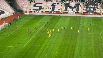 Eskişehir Derbisinde Tempo Yükseldi: İlk 45 Dakikada Goller Peş Peşe Geldi
