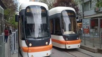 Eskişehir’de Kuvvetli Rüzgâr Ulaşımı Olumsuz Etkiledi