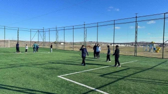 Mahmudiye’de Spor Alanları 24 Saat Hizmette